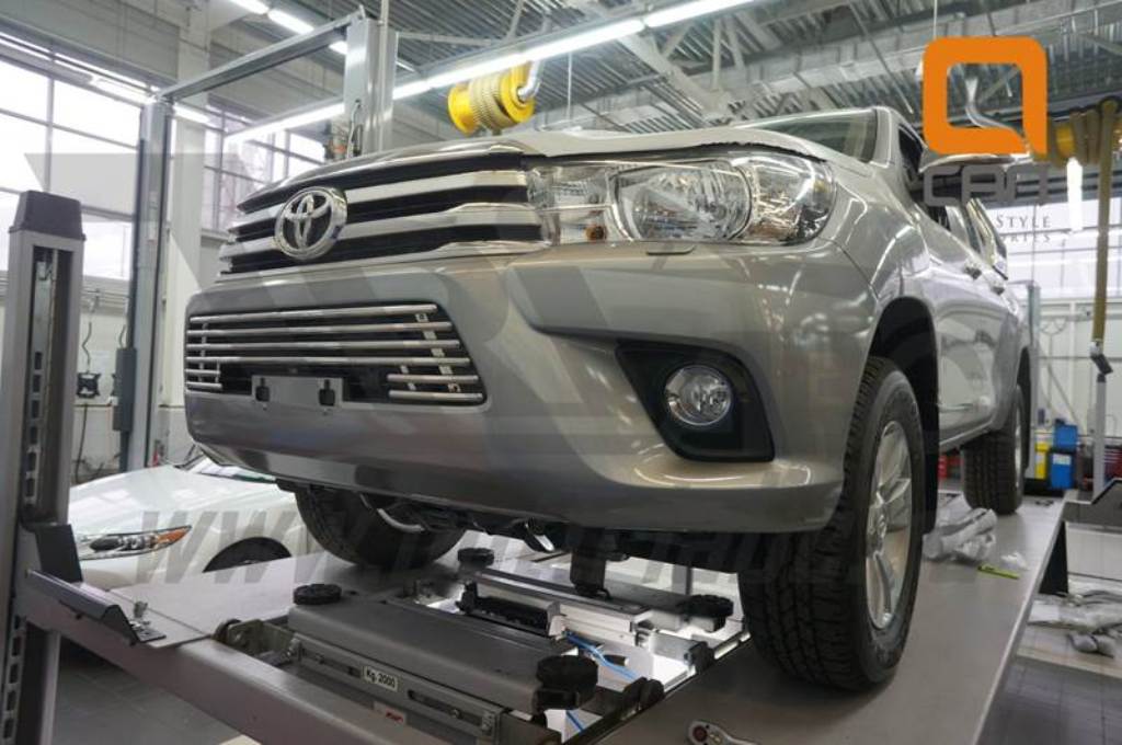Решетка радиатора d16 - Toyota Hilux 2015-2022 - Решетка радиатора