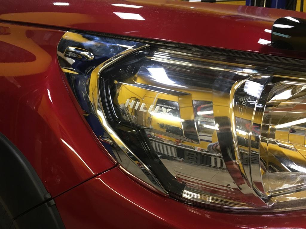 Окантовка головной оптики, хром  - Toyota Hilux 2015-2023 - Молдинги